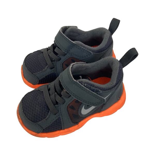 Nike Gray Black Orange Sneakers Sz 5C Style 525592-001 - Picture 3 of 7